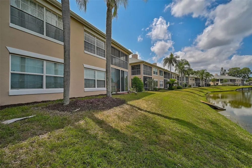 4215 CADDIE DRIVE E #101 Bradenton, FL 34203
