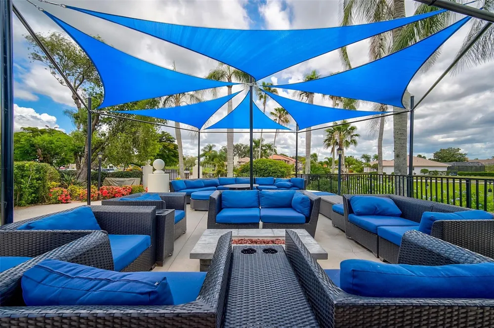 4215 CADDIE DRIVE E #101 Bradenton, FL 34203