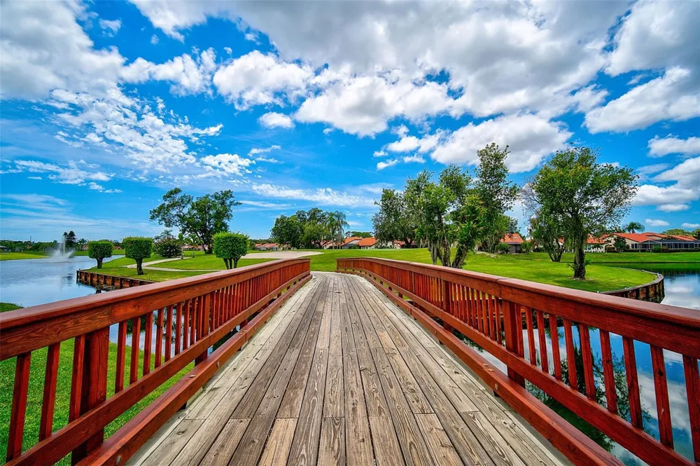 4215 CADDIE DRIVE E #101 Bradenton, FL 34203