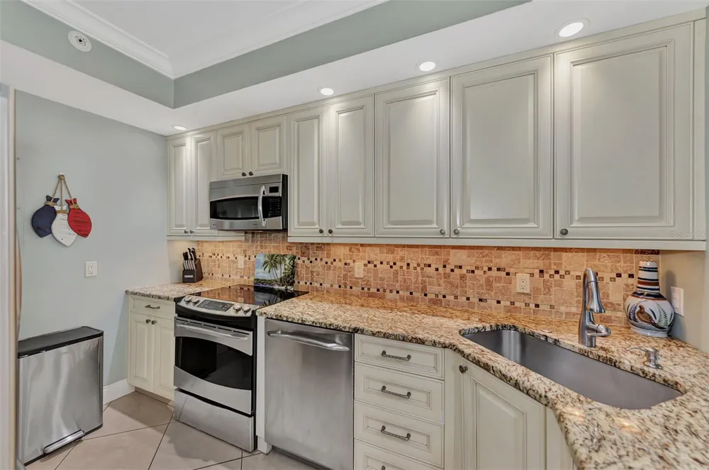 1945 GULF OF MEXICO DRIVE #M2-414 Longboat Key, FL 34228