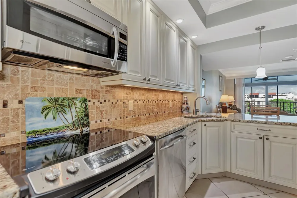 1945 GULF OF MEXICO DRIVE #M2-414 Longboat Key, FL 34228