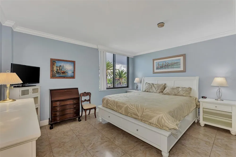 1945 GULF OF MEXICO DRIVE #M2-414 Longboat Key, FL 34228