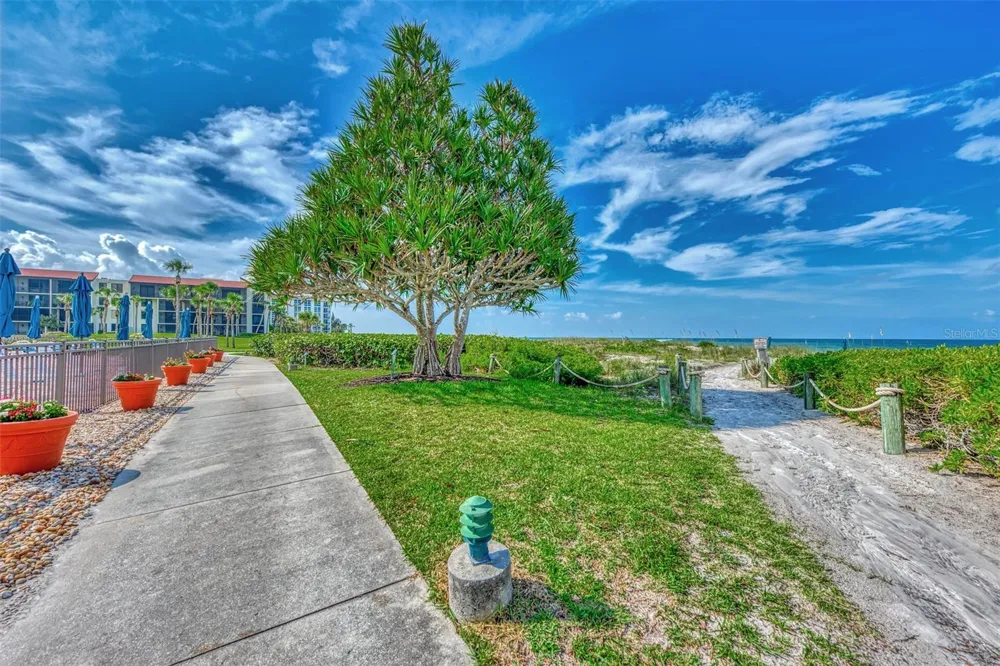 1945 GULF OF MEXICO DRIVE #M2-414 Longboat Key, FL 34228