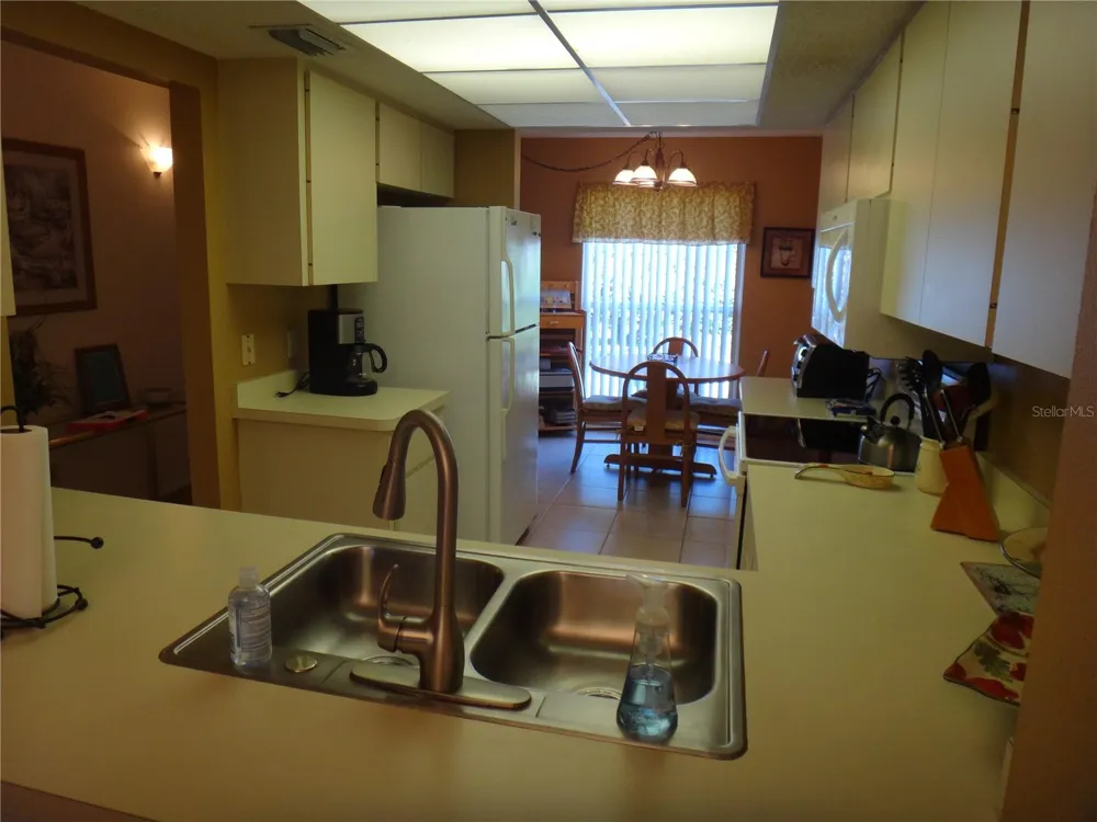 4493 LONGMEADOW #76 Sarasota, FL 34235