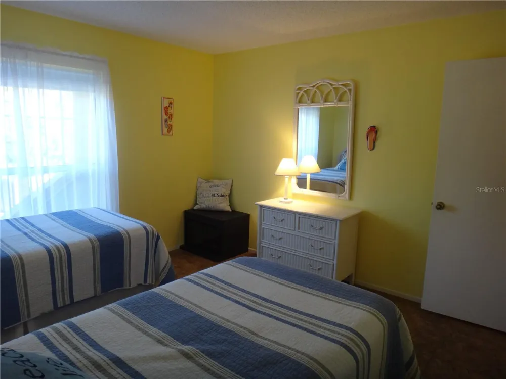 4493 LONGMEADOW #76 Sarasota, FL 34235