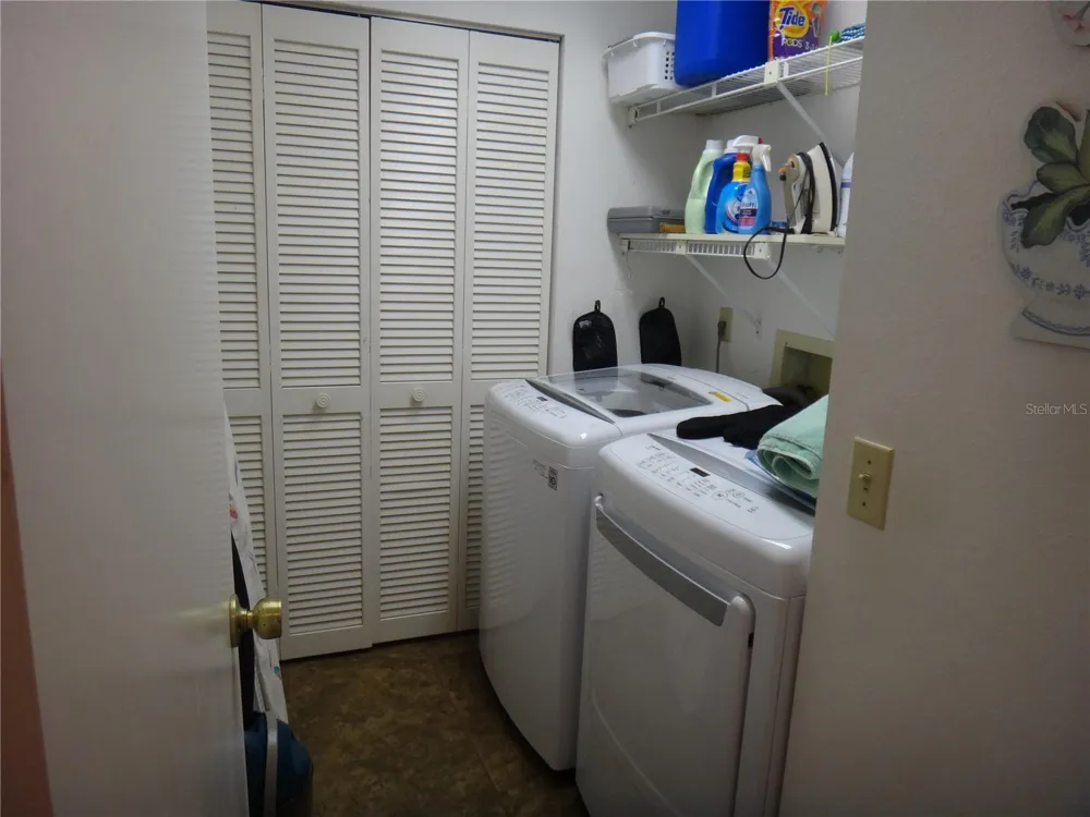 4493 LONGMEADOW #76 Sarasota, FL 34235