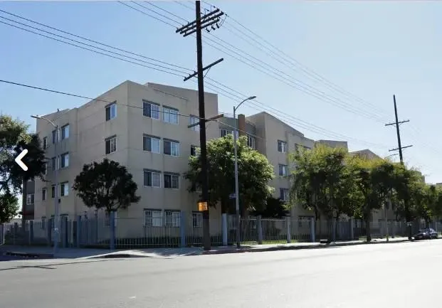 6050 S Western Ave Los Angeles, CA 90047