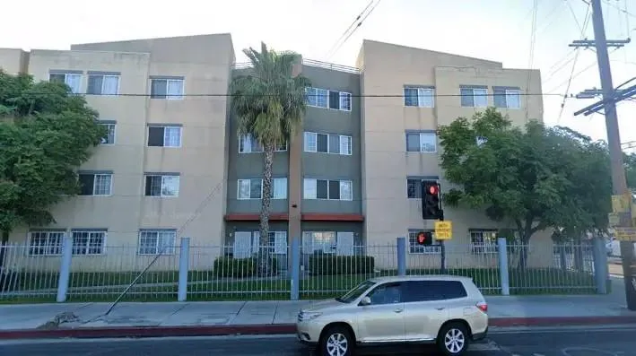 6050 S Western Ave Los Angeles, CA 90047