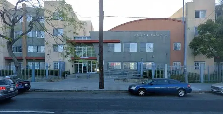 6050 S Western Ave Los Angeles, CA 90047