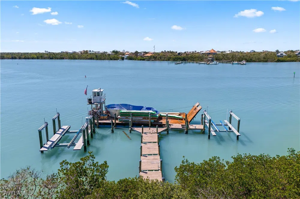 Point House Trail Upper Captiva, FL 33924