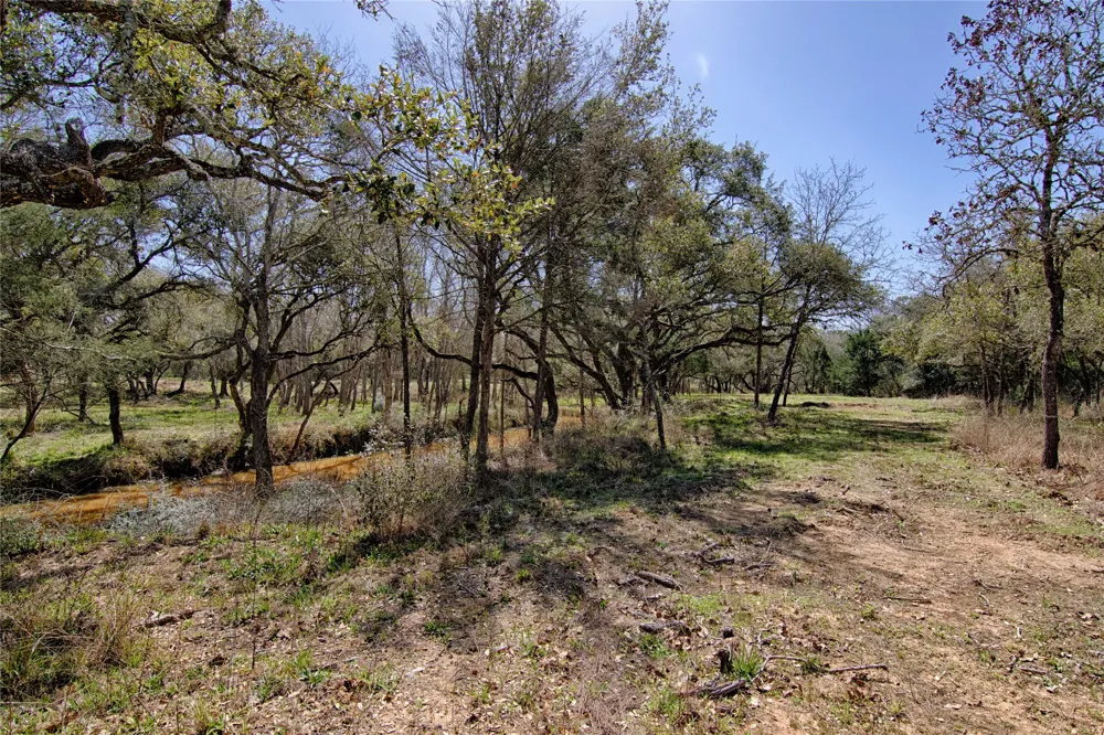 265 Wigeon Lane Columbus, TX 78934