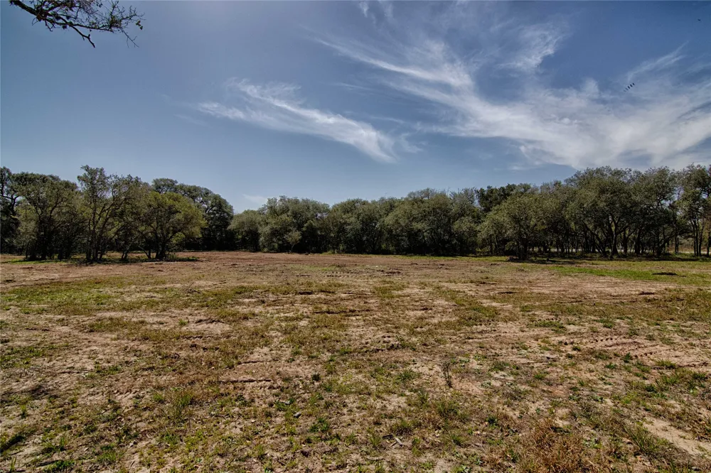 265 Wigeon Lane Columbus, TX 78934