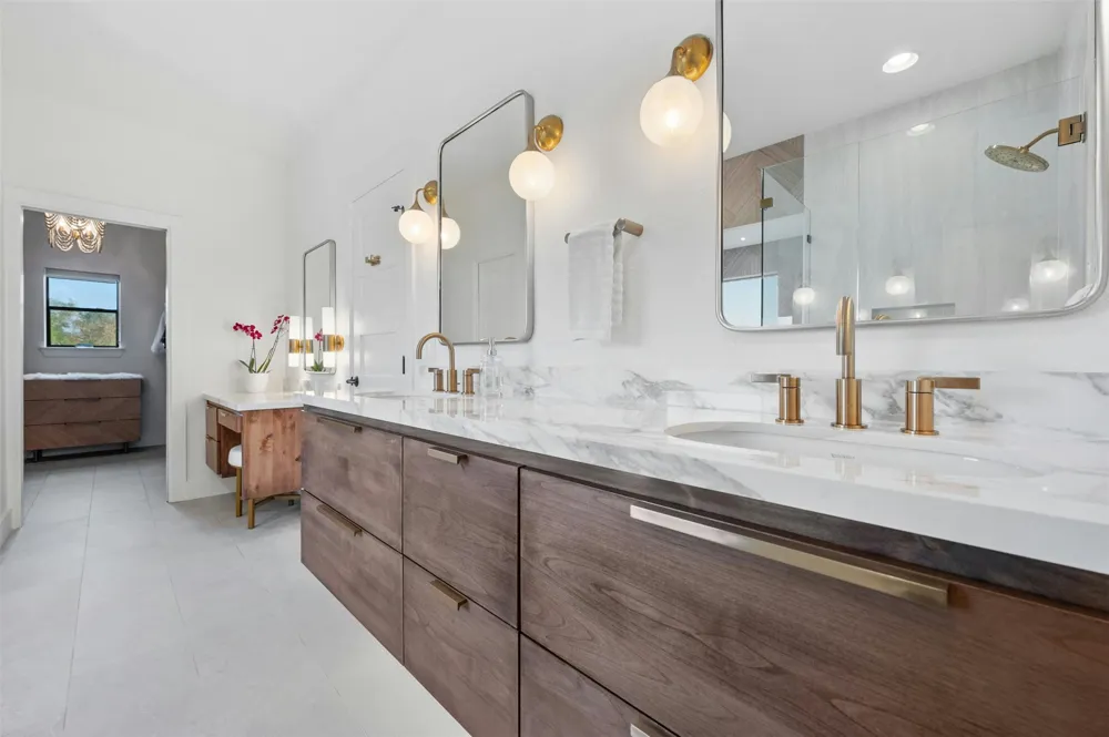 333 Stallion Lane Dripping Springs, TX 78620