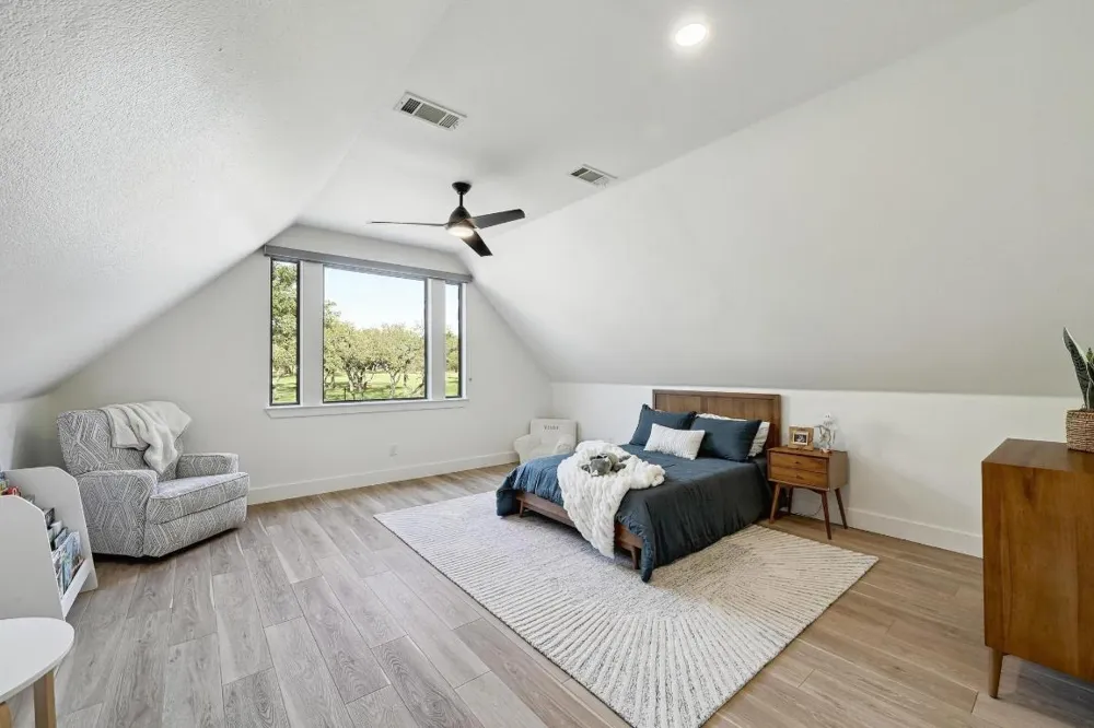 333 Stallion Lane Dripping Springs, TX 78620