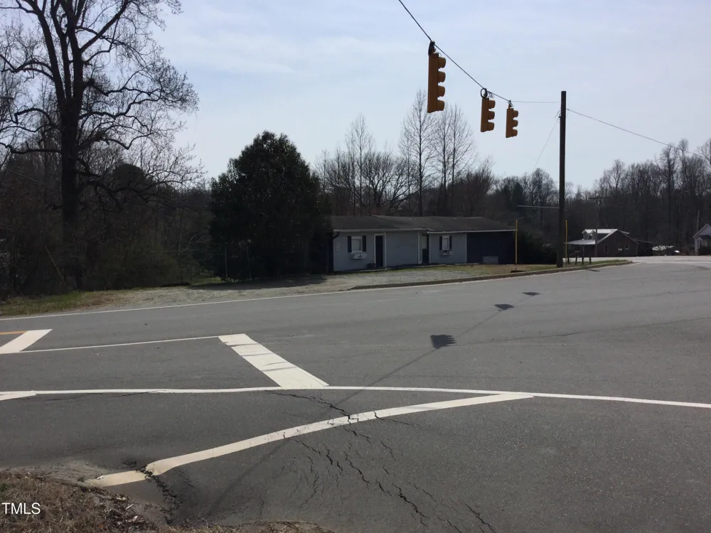 4105 Old Hillsborough Road Mebane, NC 27302