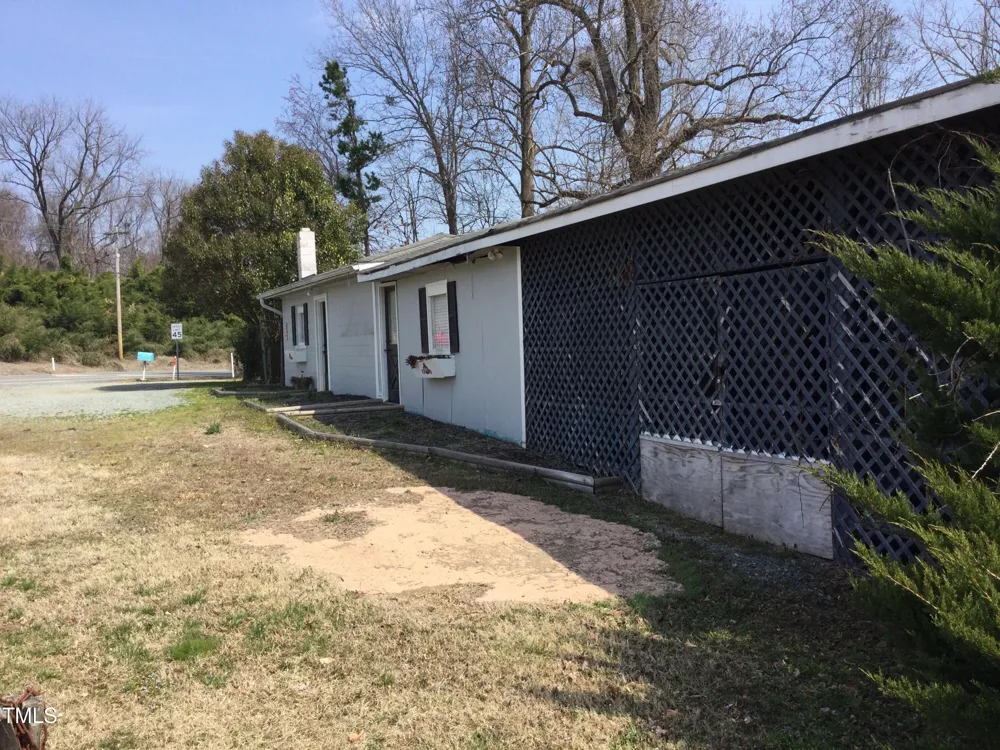 4105 Old Hillsborough Road Mebane, NC 27302