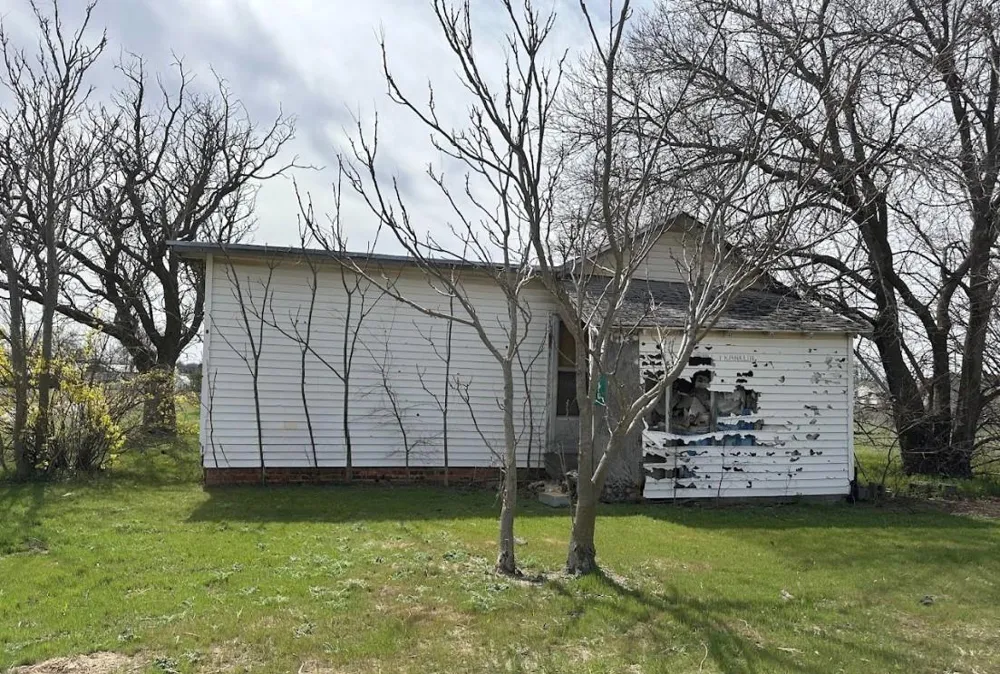 510 E Franklin Avenue Electra, TX 76360