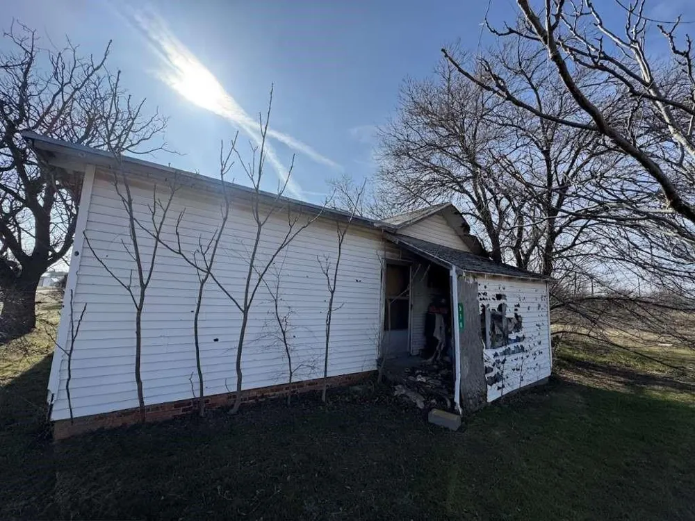 510 E Franklin Avenue Electra, TX 76360