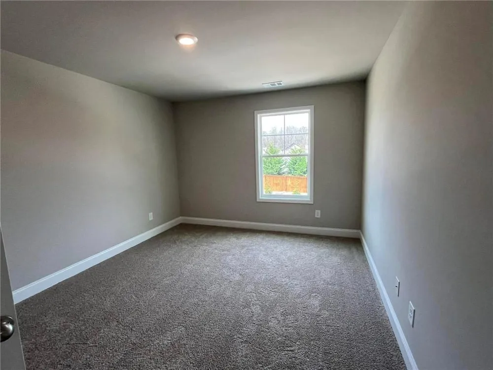21 Creekside Commons Drive Hoschton, GA 30548