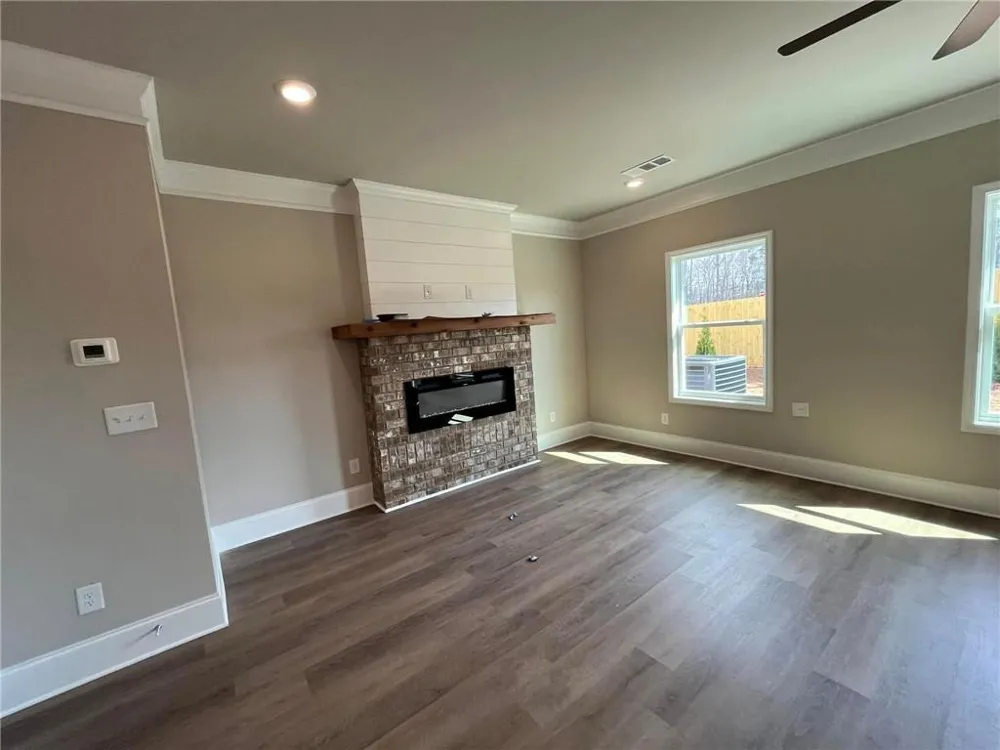 21 Creekside Commons Drive Hoschton, GA 30548