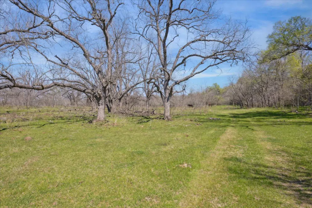 4975 E Highway 71 Highway E Del Valle, TX 78617