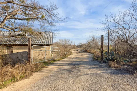 4975 E Highway 71 Highway E