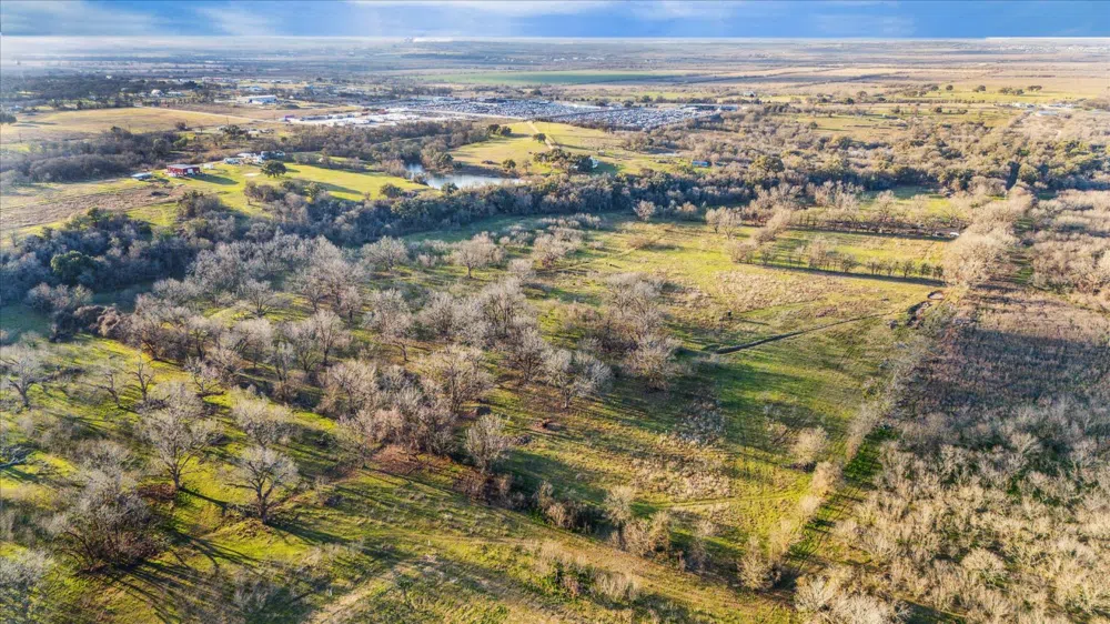 4975 E Highway 71 Highway E Del Valle, TX 78617