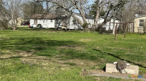 2606 Hackberry Street