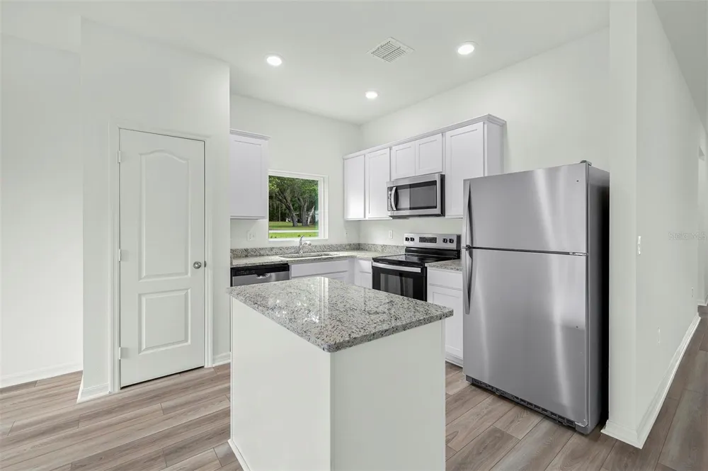 13276 TULA LOOP Astatula, FL 34705