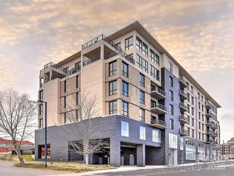 45 Asheland Avenue #402