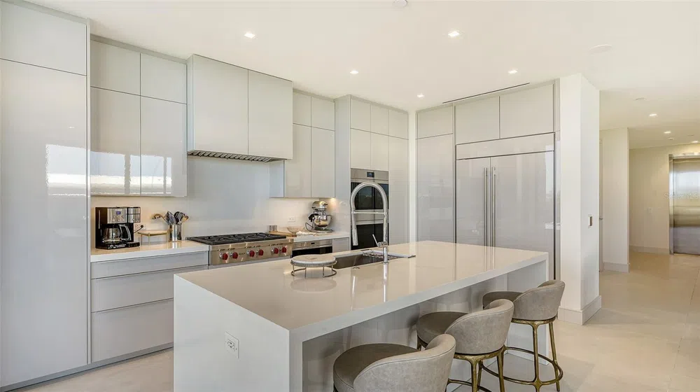 1591 GULF OF MEXICO DRIVE #313 Longboat Key, FL 34228