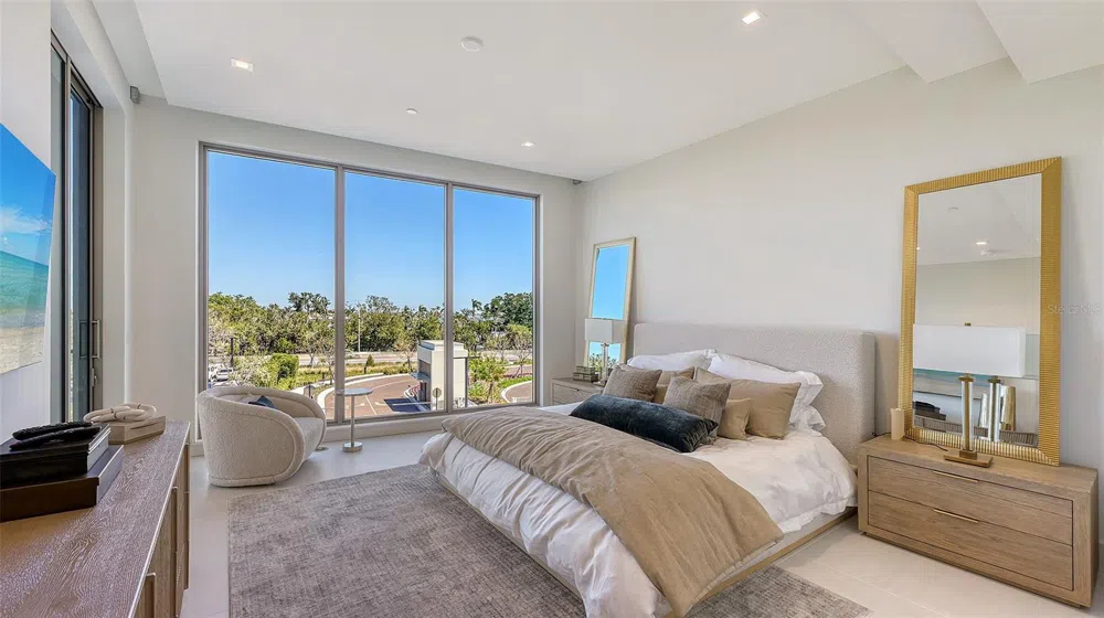 1591 GULF OF MEXICO DRIVE #313 Longboat Key, FL 34228