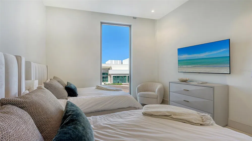 1591 GULF OF MEXICO DRIVE #313 Longboat Key, FL 34228