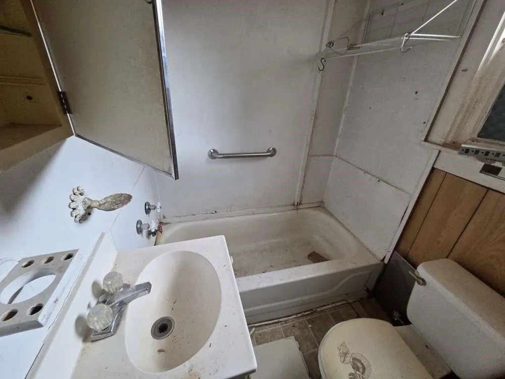 204 E Bryan Avenue Electra, TX 76360