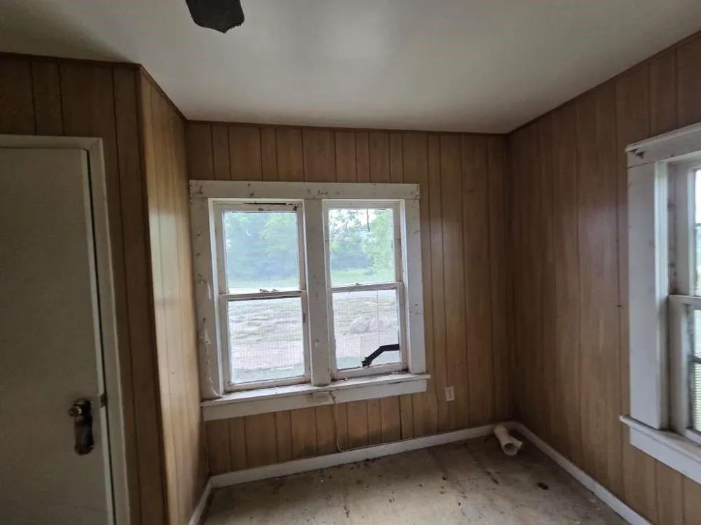 204 E Bryan Avenue Electra, TX 76360