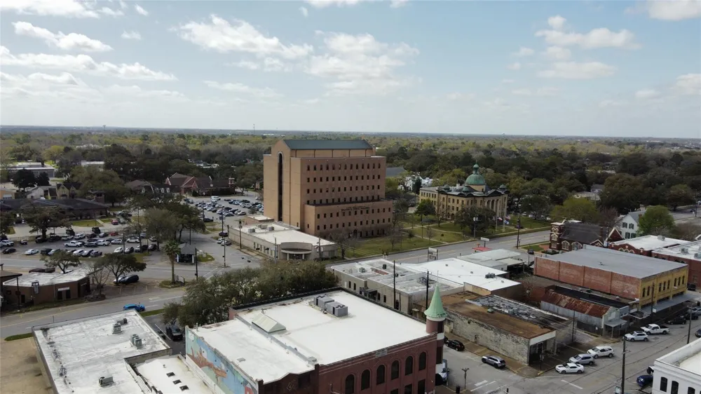 105 S 2nd Street Richmond, TX 77469
