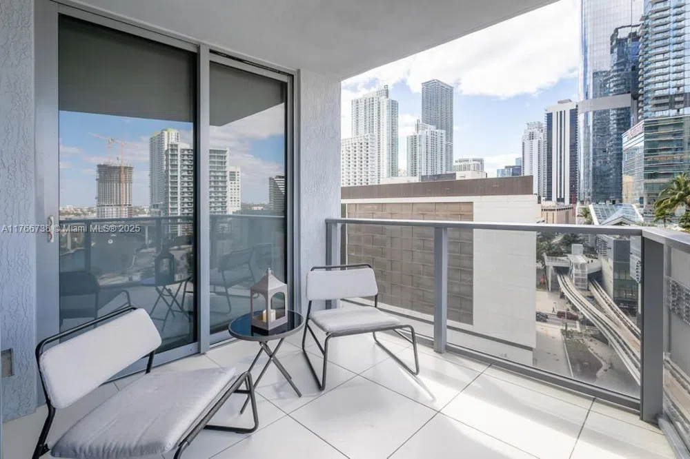 31 SE 6th St #1601 Miami, FL 33131