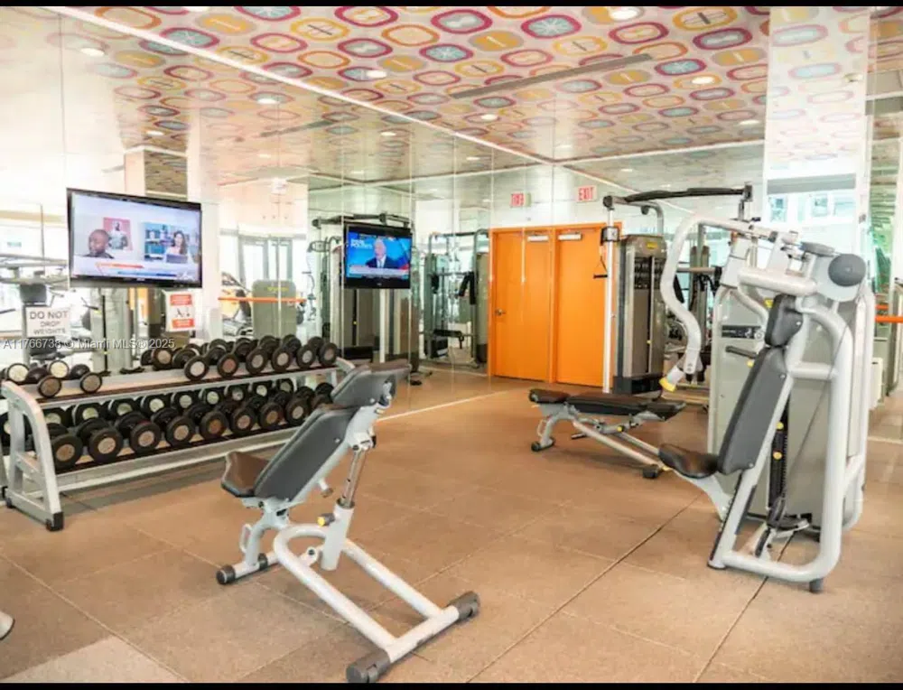 31 SE 6th St #1601 Miami, FL 33131