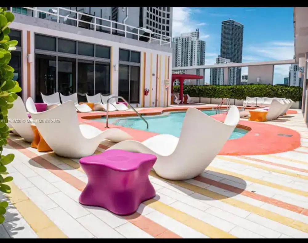 31 SE 6th St #1601 Miami, FL 33131
