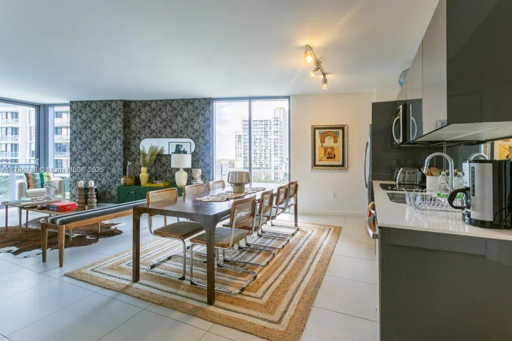 31 SE 6th St #1601 Miami, FL 33131