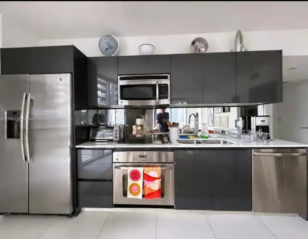 31 SE 6th St #1601 Miami, FL 33131