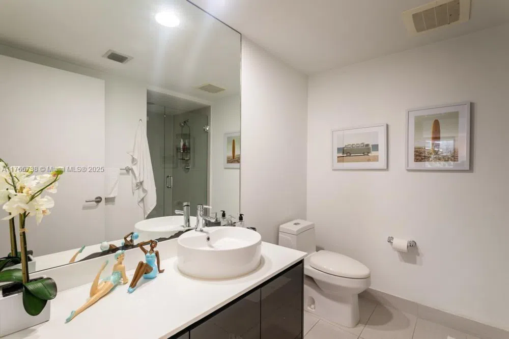 31 SE 6th St #1601 Miami, FL 33131
