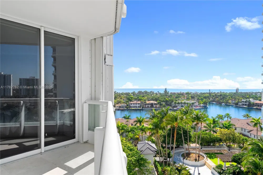 21150 Point Pl #1102 Aventura, FL 33180