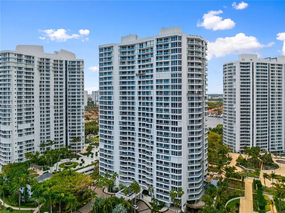 21150 Point Pl #1102 Aventura, FL 33180