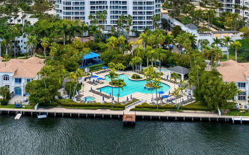 21150 Point Pl #1102 Aventura, FL 33180