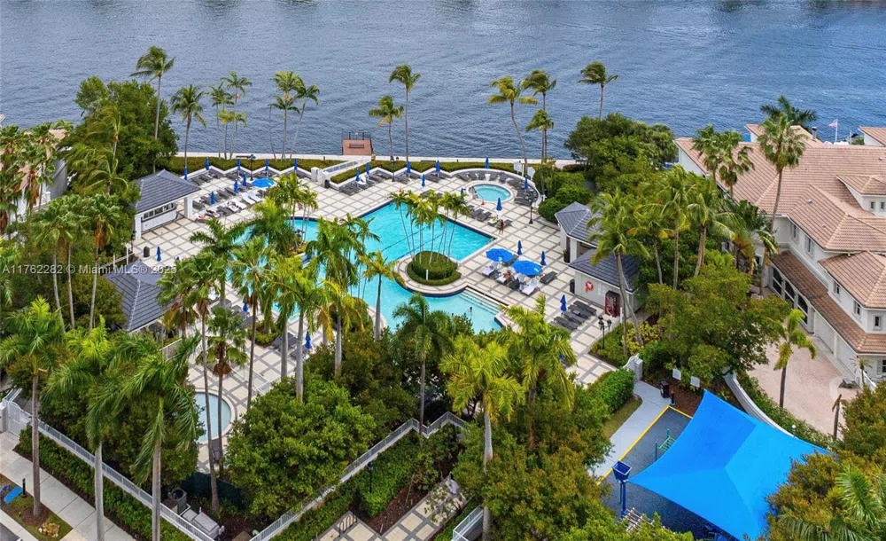 21150 Point Pl #1102 Aventura, FL 33180