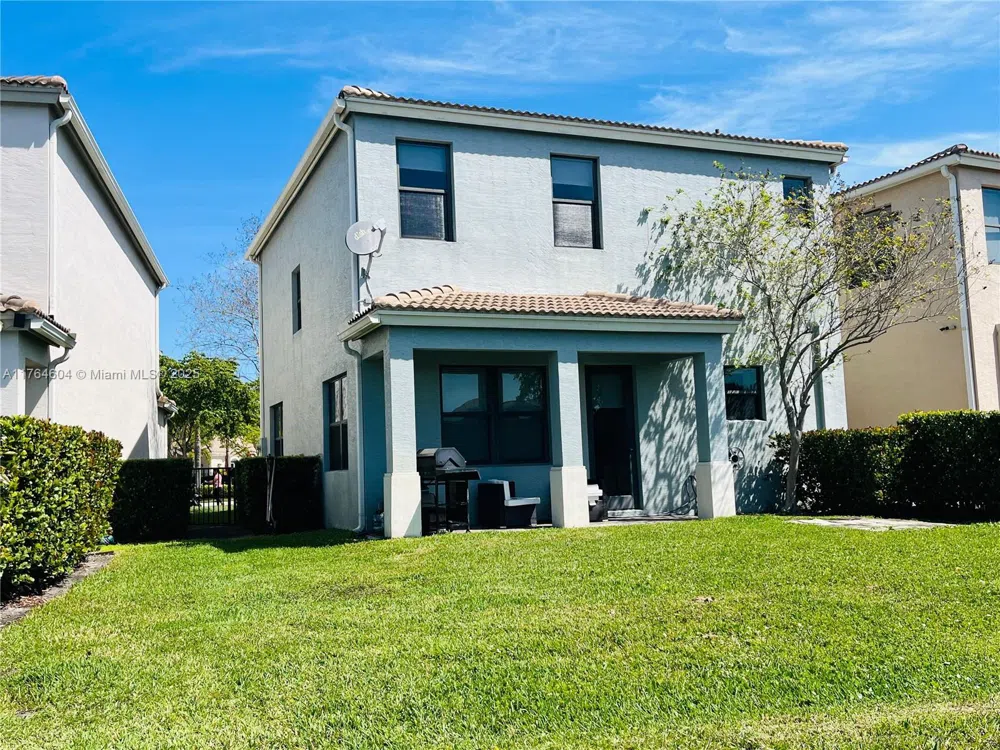 616 NE 193rd St Miami, FL 33179