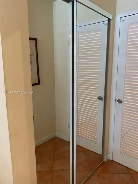 100 Lincoln Rd #1129 Miami Beach, FL 33139