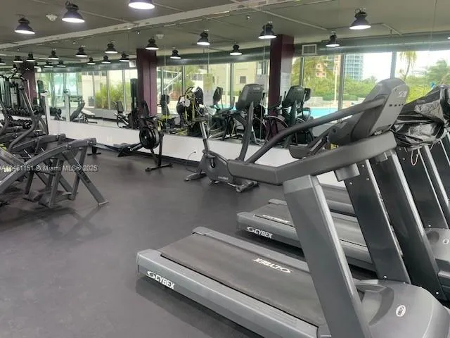 100 Lincoln Rd #1129 Miami Beach, FL 33139