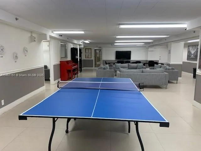 100 Lincoln Rd #1129 Miami Beach, FL 33139